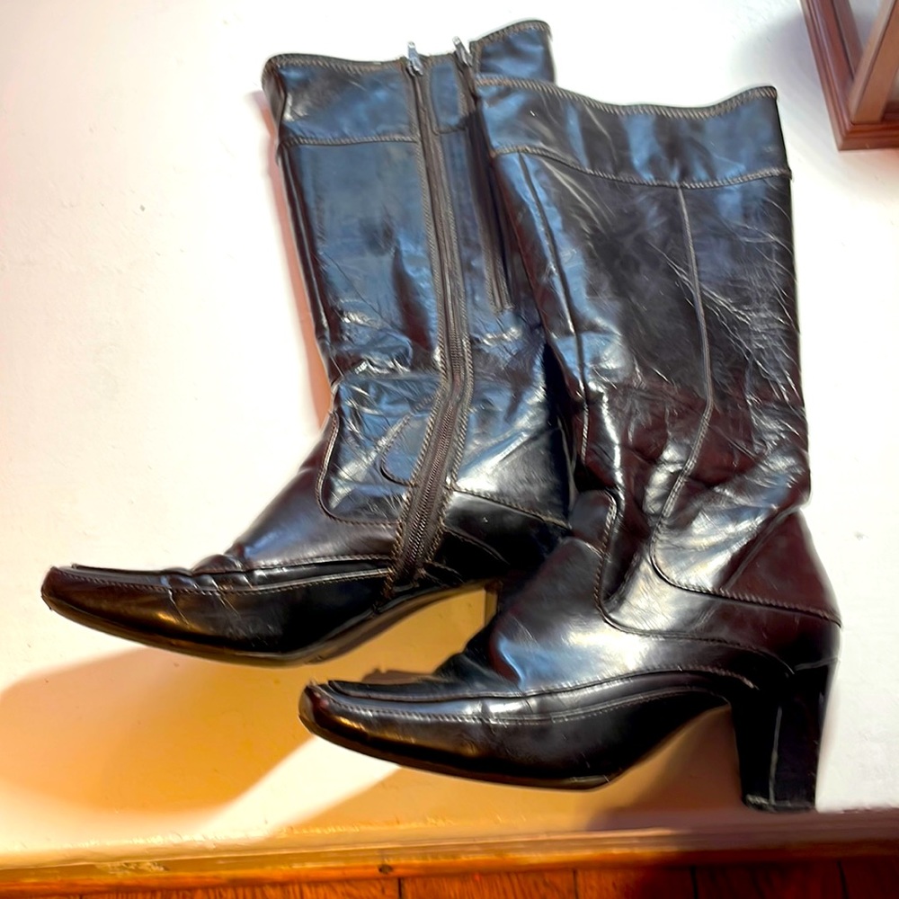Aerosoles faux leather knee high boots. Size 7.5M